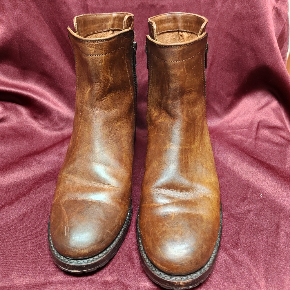 Women's FRYE AND CO. Brown Ankle Boots with Smooth Leather Finish